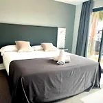 Hotel Sitges Rooms 홈스테이 *