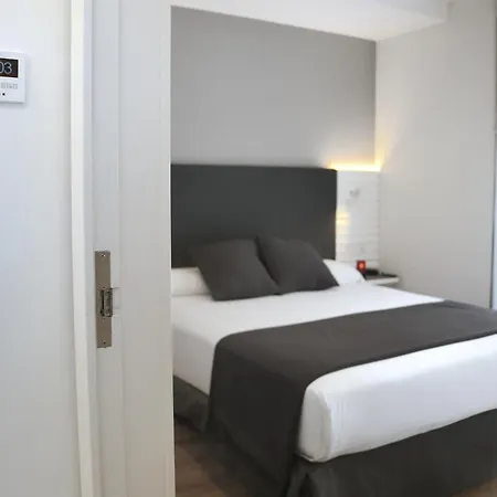 Hotel Sitges Rooms Δωμάτια σε οικογενειακή κατοικία Σίτζες