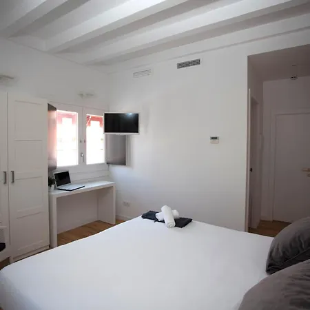 Hotel Sitges Rooms Homestay *