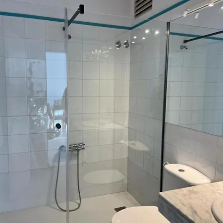 Δωμάτια σε οικογενειακή κατοικία Hotel Sitges Rooms *