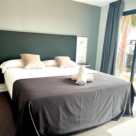 Hotel Sitges Rooms Δωμάτια σε οικογενειακή κατοικία *