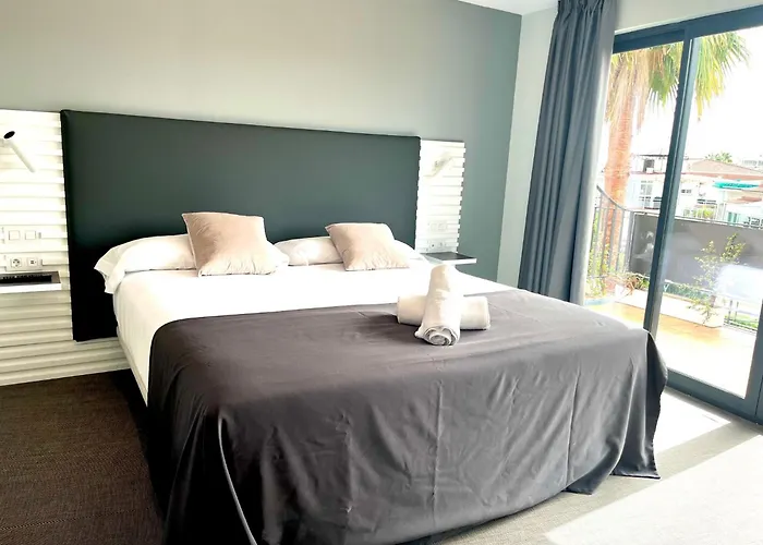 Hotel Sitges Rooms منزل للإقامة *