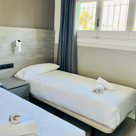 Pansiyon Hotel Sitges Rooms *